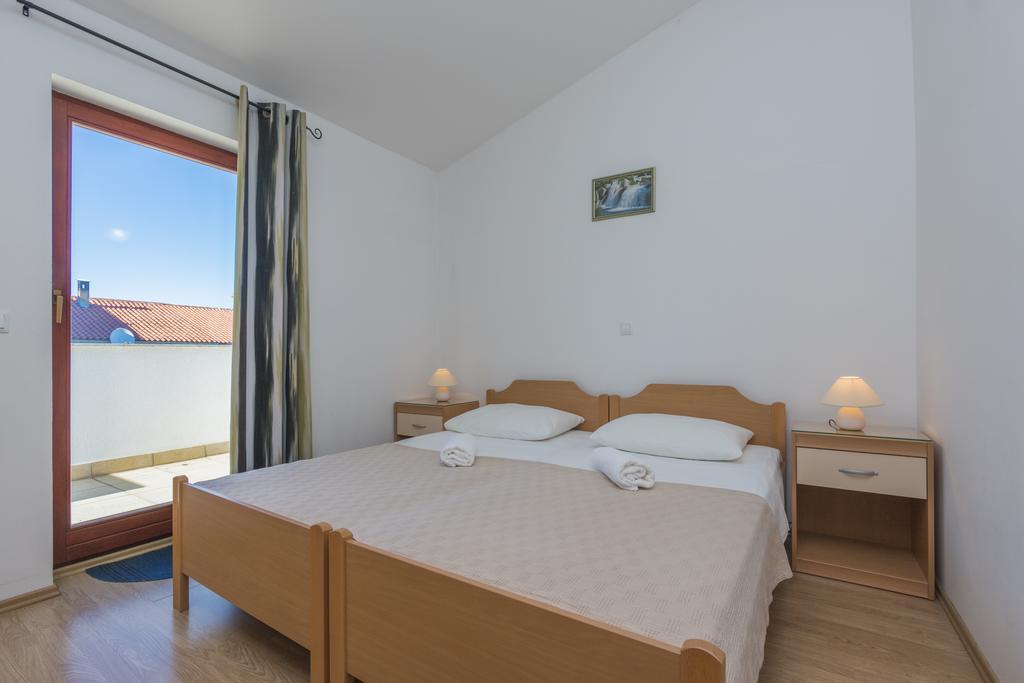 Milos Apartment Пула Екстер'єр фото